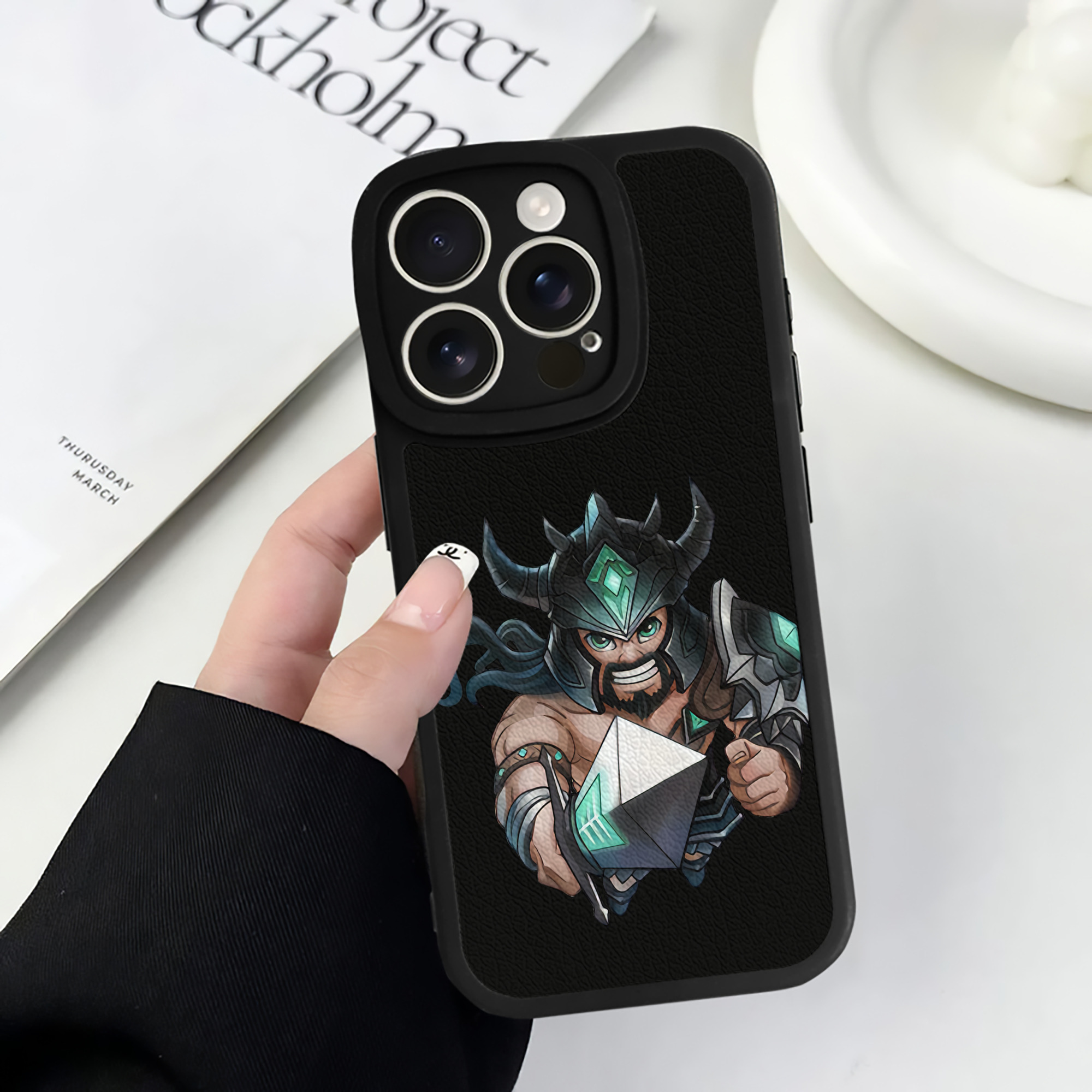 リーグ・オブ・レジェンド League of Legends LOL 【iPhone 16シリーズ対応】シリコンスマホケース（レザー調） 材質：シリコン